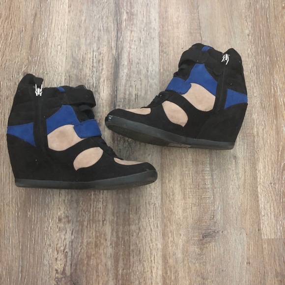 Vera Wang Color Block Wedge Sneakers - Picture 5 of 7